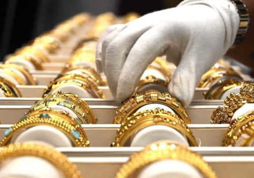 Which is better gold etf or gold mf?